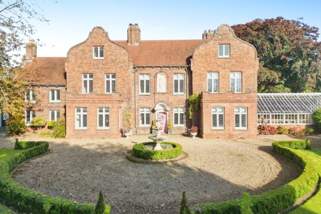 Market Place, Hornsea, HU18 1AW 6 bed detached house for sale