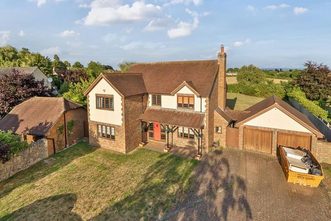 Stone,  Buckinghamshire,  HP17 4 bed detached house for sale