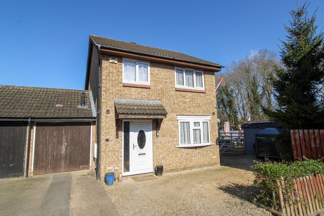 Parkside, Northampton, NN3 4 bed detached house for sale