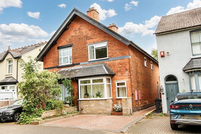 2 bedroom semi-detached house for sale