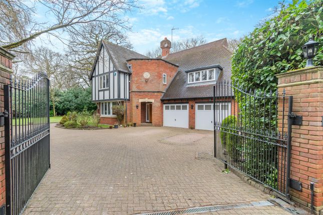 6 bedroom detached house for sale