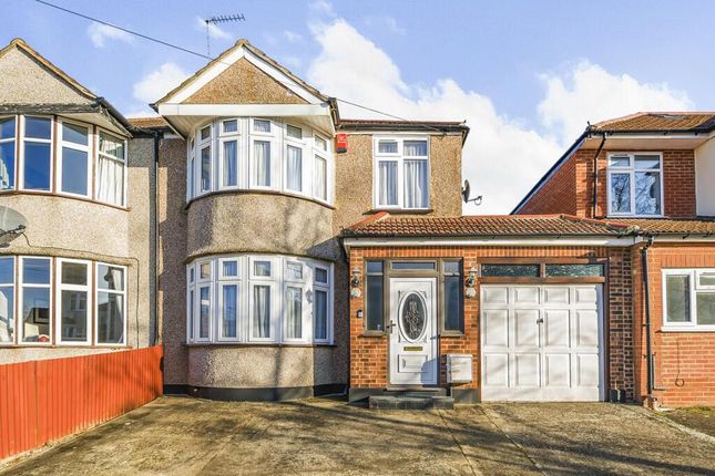 Drummond Drive, Stanmore HA7 3 bed house for sale