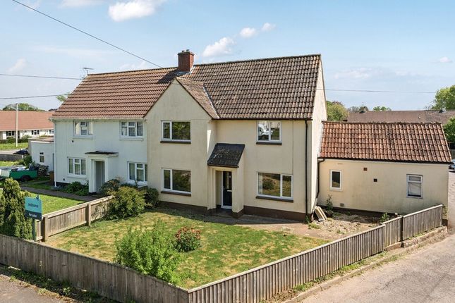 Somerlea, Willand, Cullompton, Devon... 3 bed semi