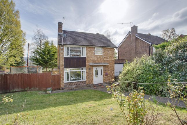 Deeds Grove, High Wycombe HP12 3 bed detached house for sale