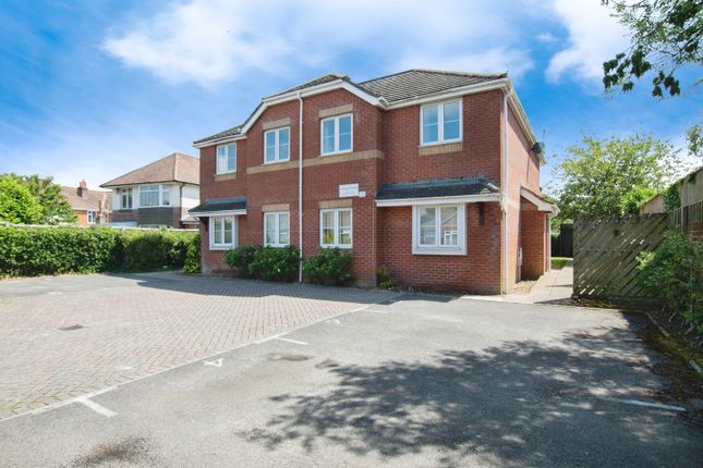 School Lane, Bournemouth BH11 2 bed apartment for sale