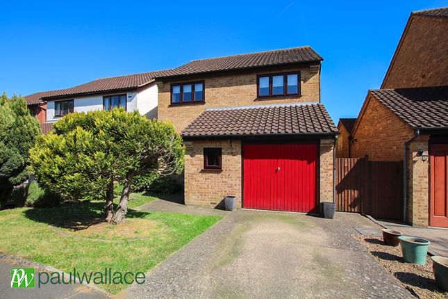 Springwood, West Cheshunt 4 bed detached house for sale
