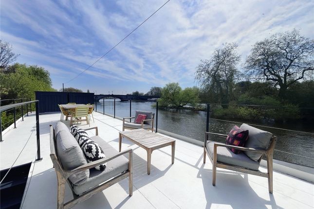 The Hollows, Brentford, Middlesex, TW8 4 bed detached house for sale