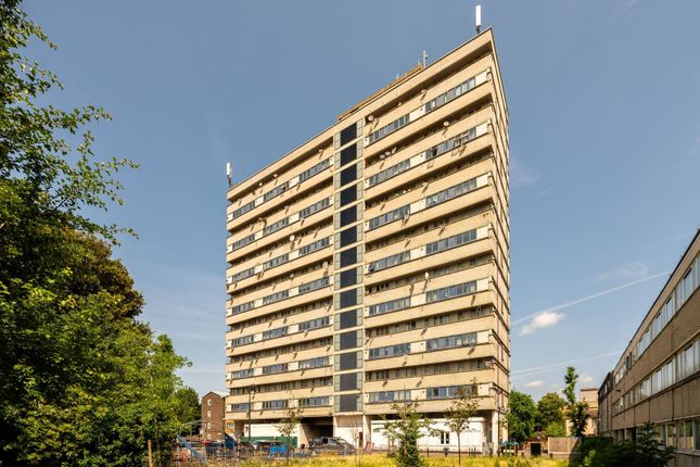 Pelican Estate, Peckham Rye, London... 2 bed flat for sale