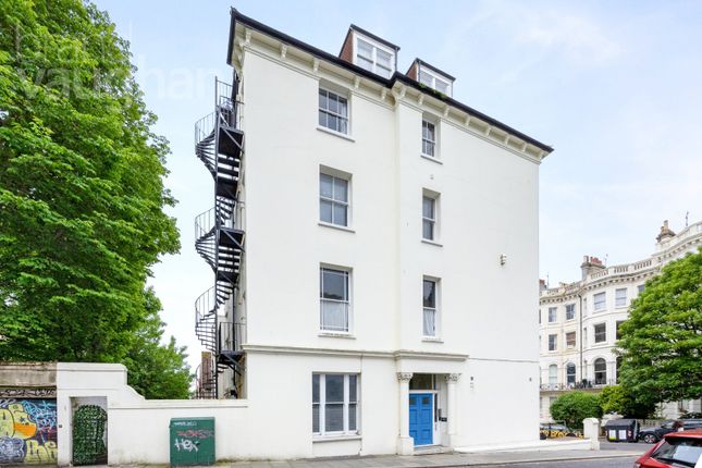 Cambridge Road, Hove, East Sussex, BN3 2 bed flat for sale