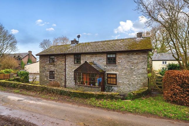 6 bedroom cottage for sale