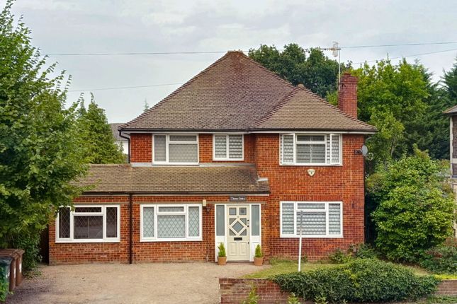 Lumley Road, Horley RH6 5 bed detached house for sale