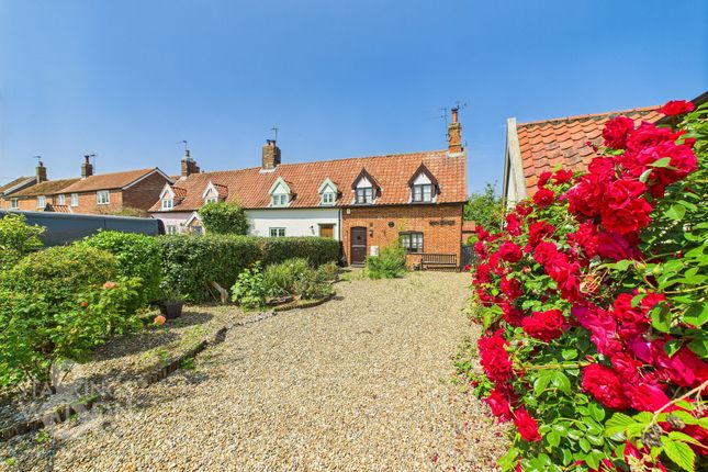 Hempnall Road, Woodton, Bungay 2 bed end of terrace house for sale