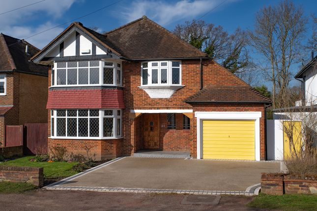 Esher KT10 4 bed detached house for sale