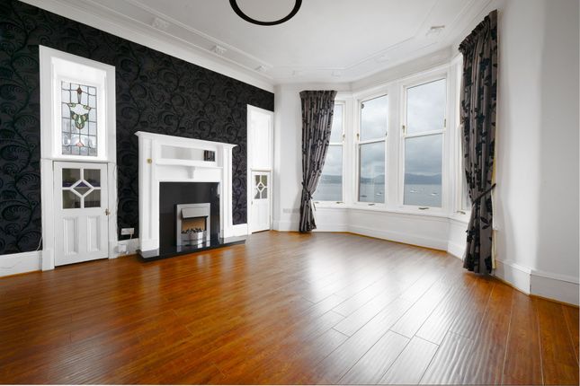 Albert Road, Gourock, PA19 2 bed flat for sale