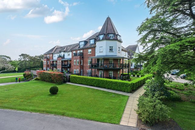 Beacon Crescent, Hindhead, GU26 2 bed flat for sale