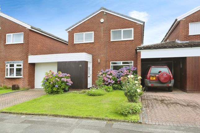 3 bedroom link detached house for sale