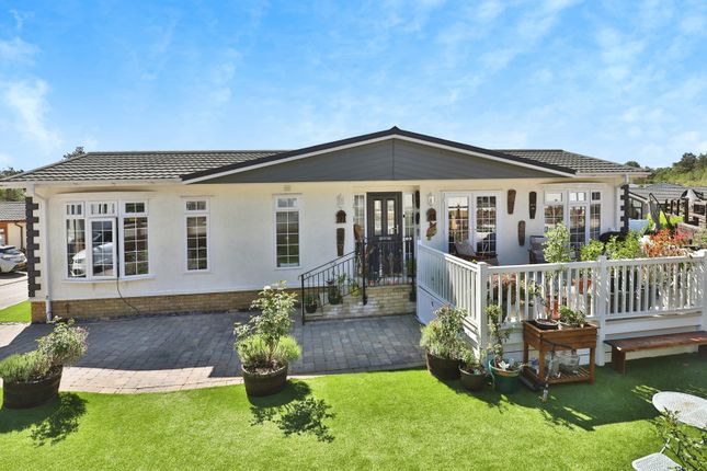 2 bedroom detached house for sale
