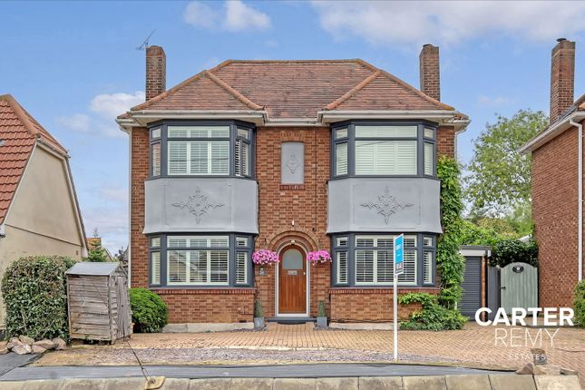 Pound Lane, Bowers Gifford, SS13 2HW 4 bed detached house for sale