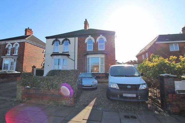 5 bedroom semi-detached house for sale