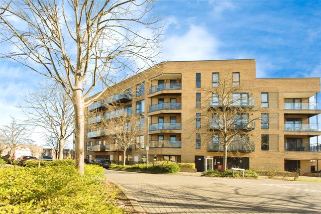 3 bedroom flat for sale