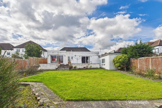 Salmon Street, London NW9 3 bed bungalow for sale