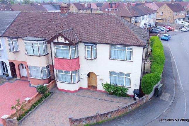Berkley Avenue, Waltham Cross 5 bed end of terrace house for sale