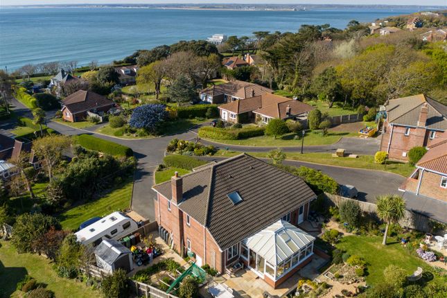 Totland Bay, Isle of Wight 3 bed detached house for sale