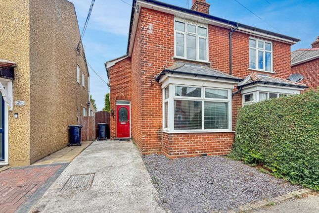 North Road, Brightlingsea... 3 bed semi