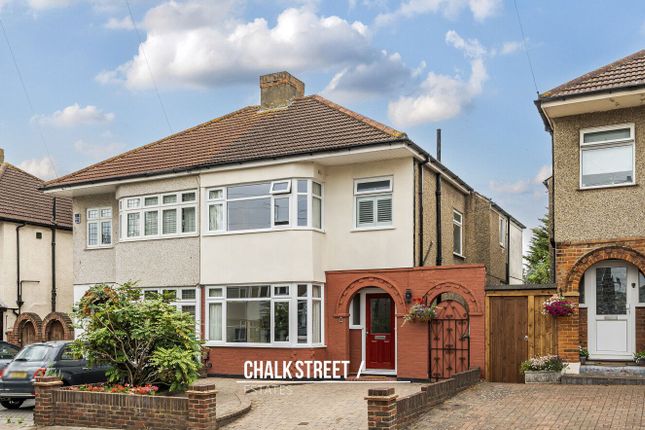 Alma Avenue, Hornchurch, RM12 3 bed semi