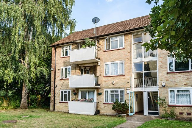 3 bedroom ground floor flat for sale