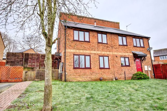 St. Annes Close, Daventry NN11 2 bed end of terrace house for sale