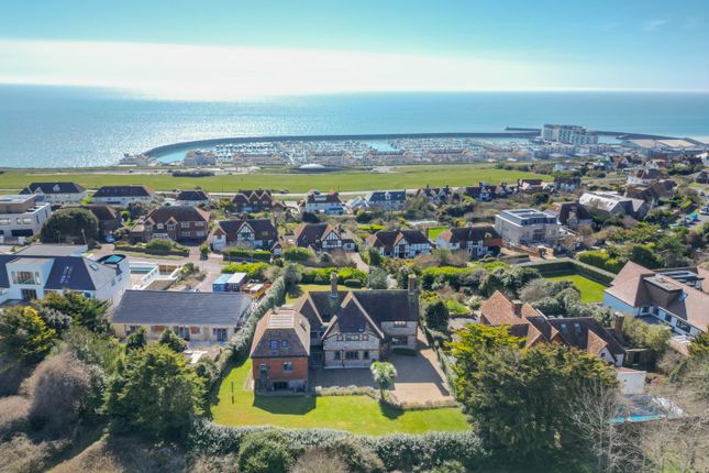 Roedean Crescent, Brighton, BN2 6 bed detached house for sale