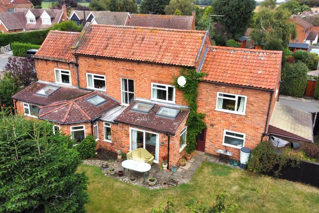 Woodhill Farmhouse, Woodhill Road... 4 bed detached house for sale