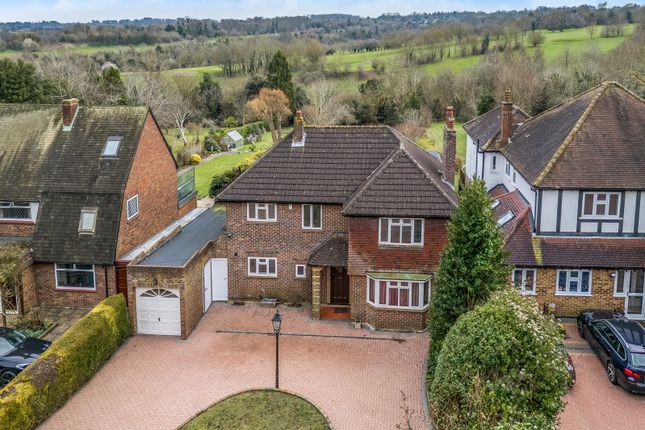 Pine Walk, Surrey SM5 4 bed detached house for sale