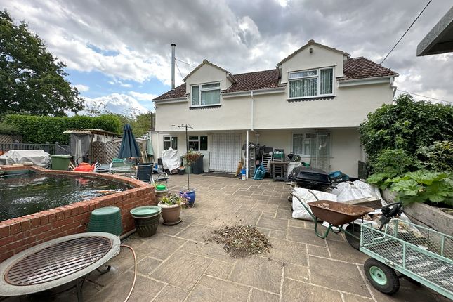6 bedroom detached house for sale