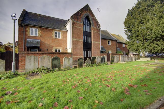 5 bed property