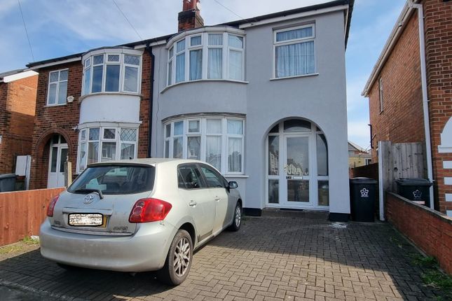 Sutton Avenue, Leicester, LE4 3 bed semi