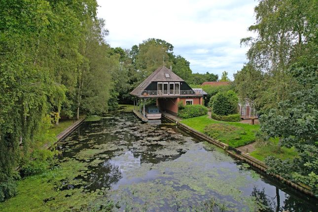 3 bed detached house