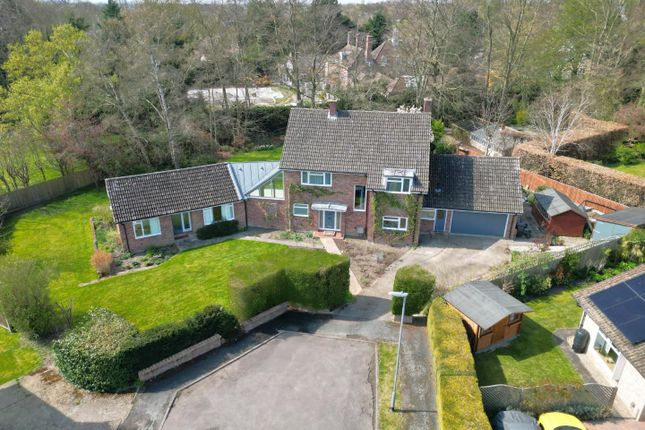 Finchs Close, Stapleford, Cambridge 4 bed detached house for sale