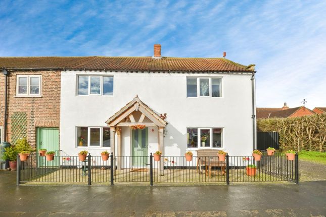 Thirsk YO7 3 bed end of terrace house for sale