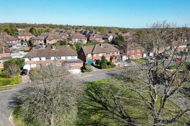 The Lawns, High Wycombe HP10 5 bed semi