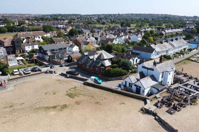 Island Wall, Whitstable CT5 4 bed detached house for sale