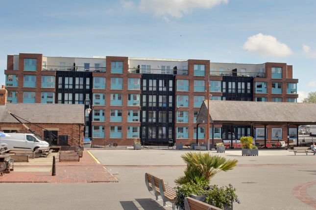 Barge Arm, Gloucester Docks 1 bed apartment for sale