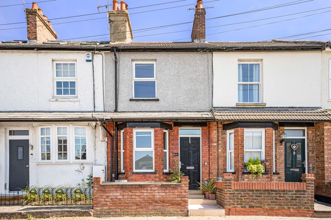 High Street, London Colney, AL2 2 bed terraced house for sale