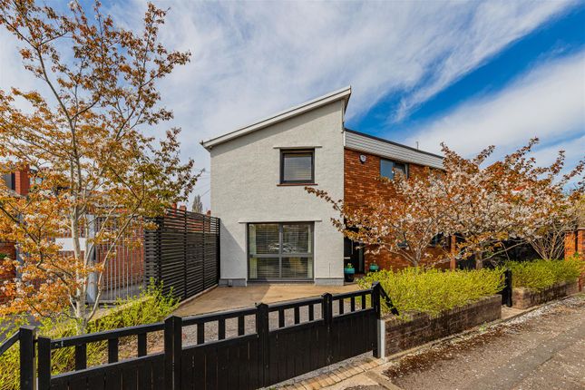 Newminster Road, Cardiff CF23 3 bed detached house for sale