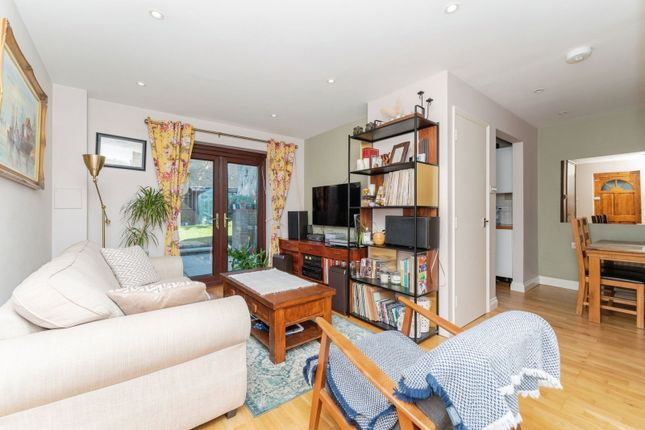 Eastwood Road, West Drayton, UB7 9PP 2 bed semi