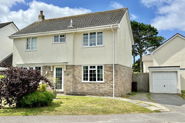 3 bedroom link detached house for sale