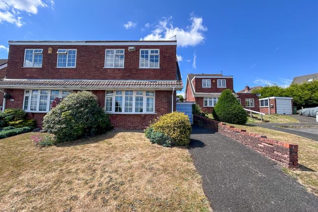 Dunslade Crescent, Brierley Hill, DY5... 2 bed semi