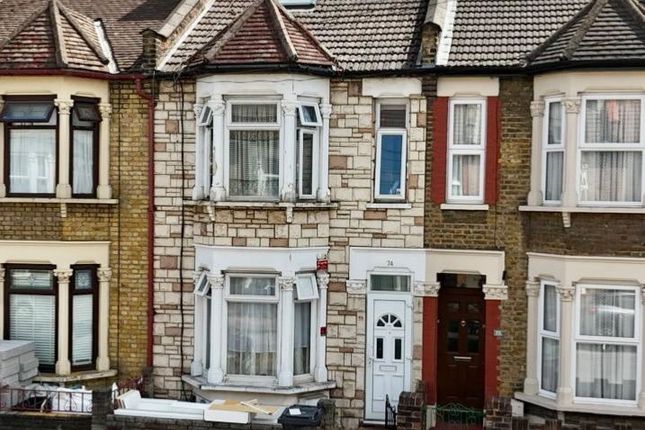 Francis Avenue, Ilford IG1 3 bed terraced house for sale