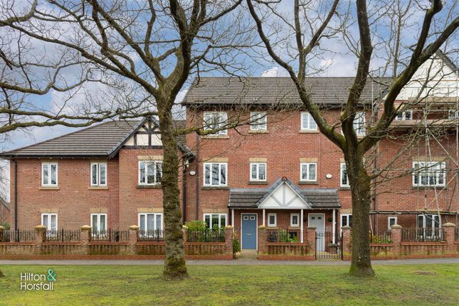 3 bedroom town house for sale